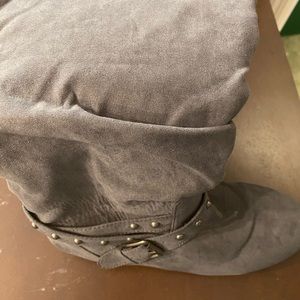 Sz 7M ladies Rampage suede boots! Wide-calf Gray. Used gray great condition!